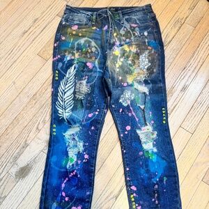 Winnie Woodson | Hand-Painted  boho Judy Blue Boyfriend Jeans